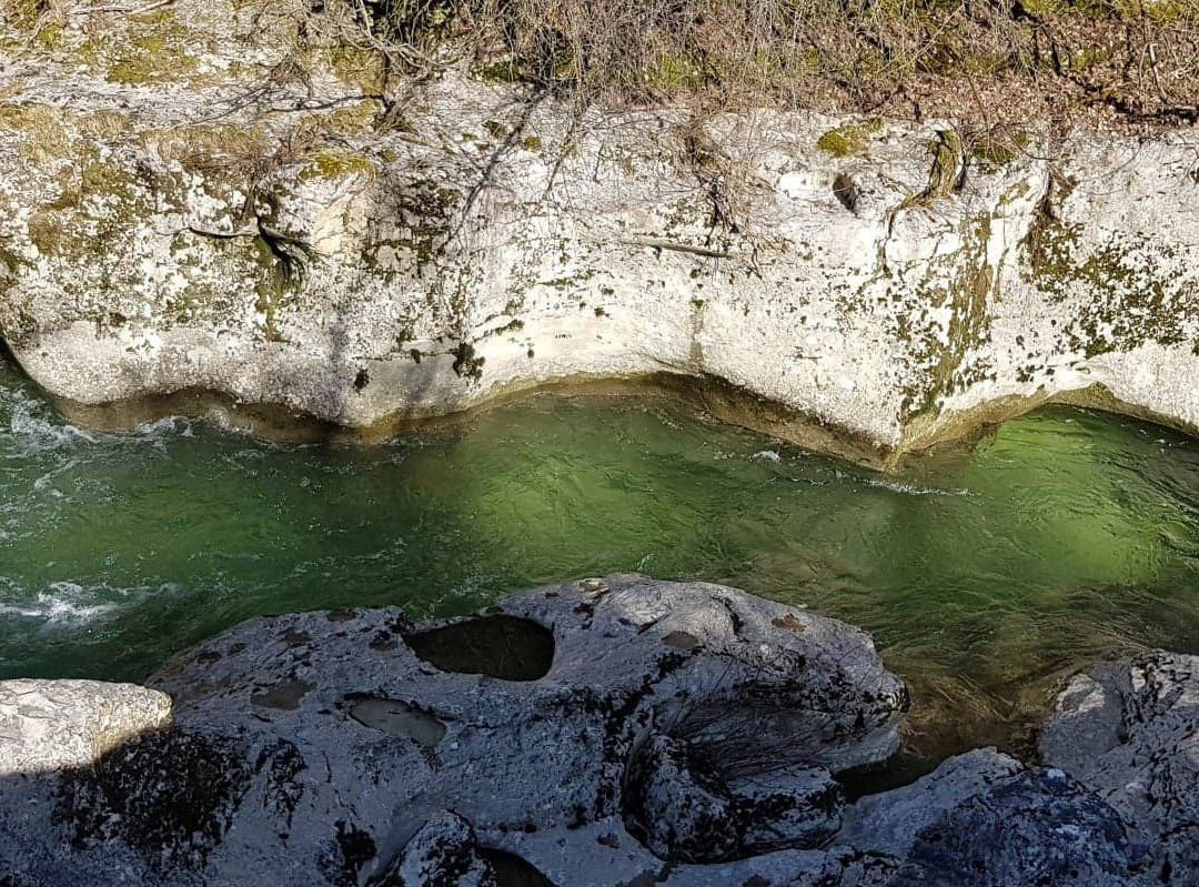 Cascade de Cerveyrieu-Belmont-Luthezieu必去景点