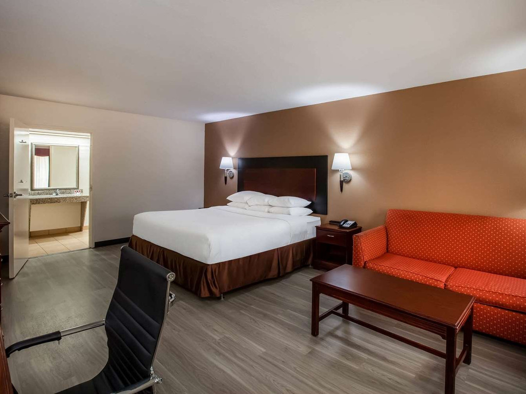 Days Inn & Suites by Wyndham Tyler主图