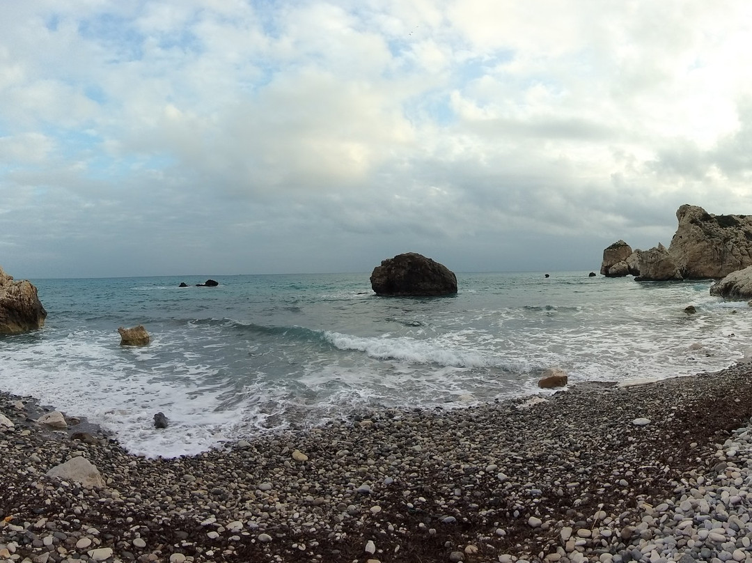 Afroditi Beach-Agios Tychon必去景点