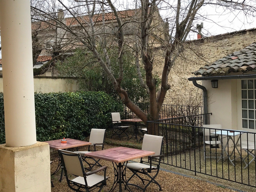 正午餐厅酒店主图