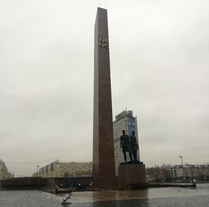 Monument To Heroic Defenders of Leningrad景点图片