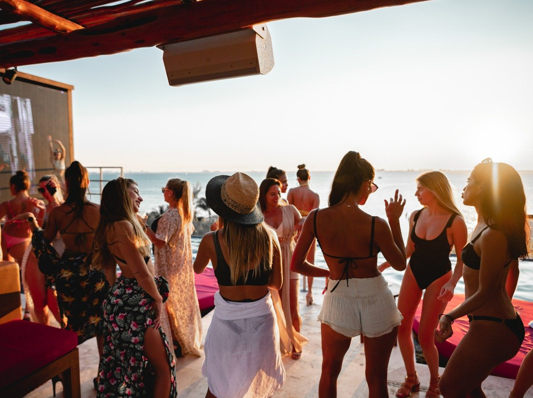 TOP by Beló-女人岛必去景点