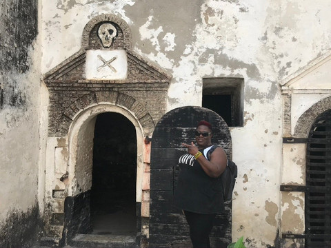 Happy eagle tourism management-阿克拉必去景点