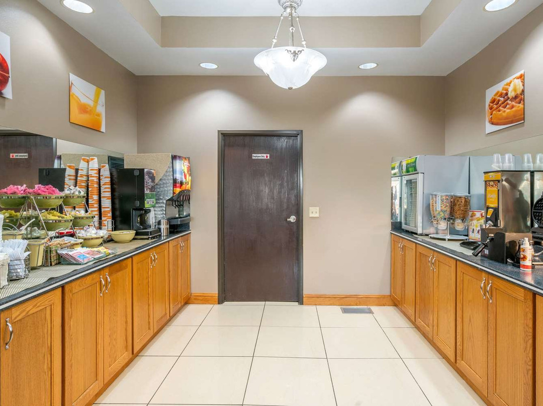 杰斐逊城快捷假日酒店主图