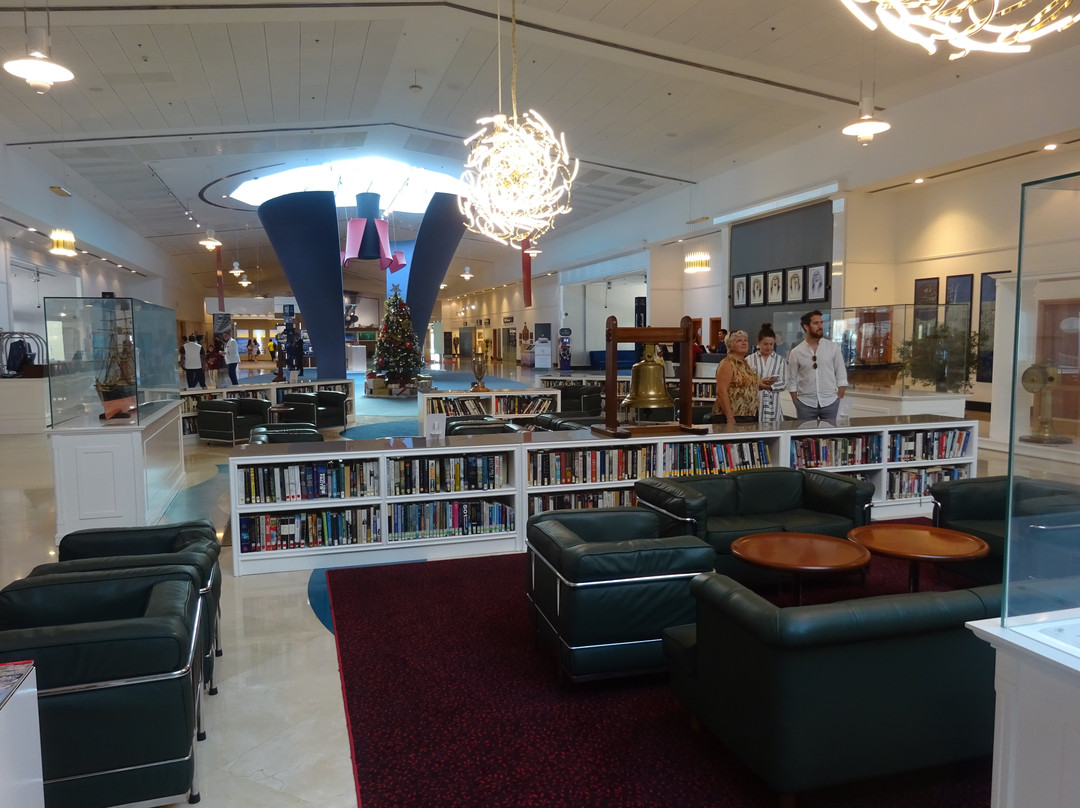 Queen Elizabeth 2主图