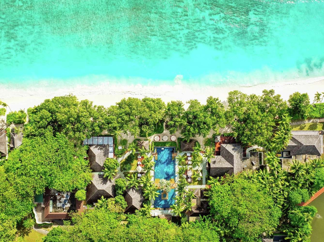 塞舌尔拉布瑞思希尔顿度假村主图