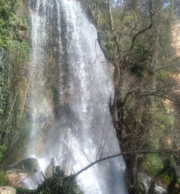Cascada de La Toba-Golmayo必去景点