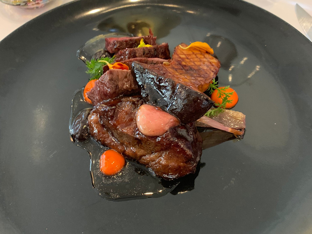 戴尔斯福德湖畔别墅酒店主图