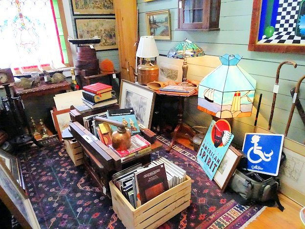 Millbrook Antique Center-Millbrook必去景点