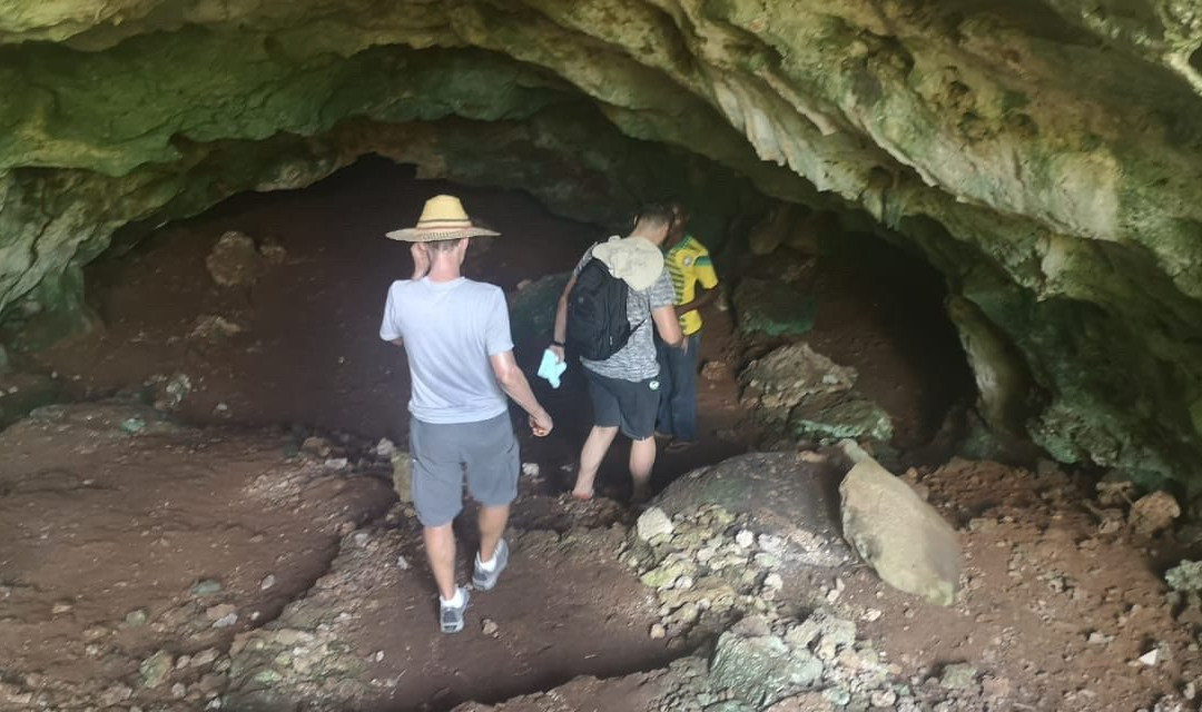 Tazari Caves-孥归必去景点