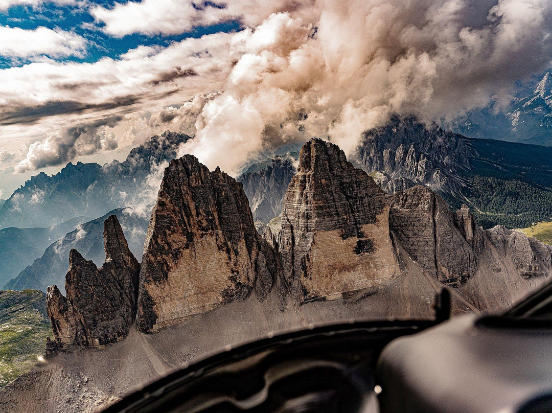 KronAir Helicopters-瓦尔道拉必去景点