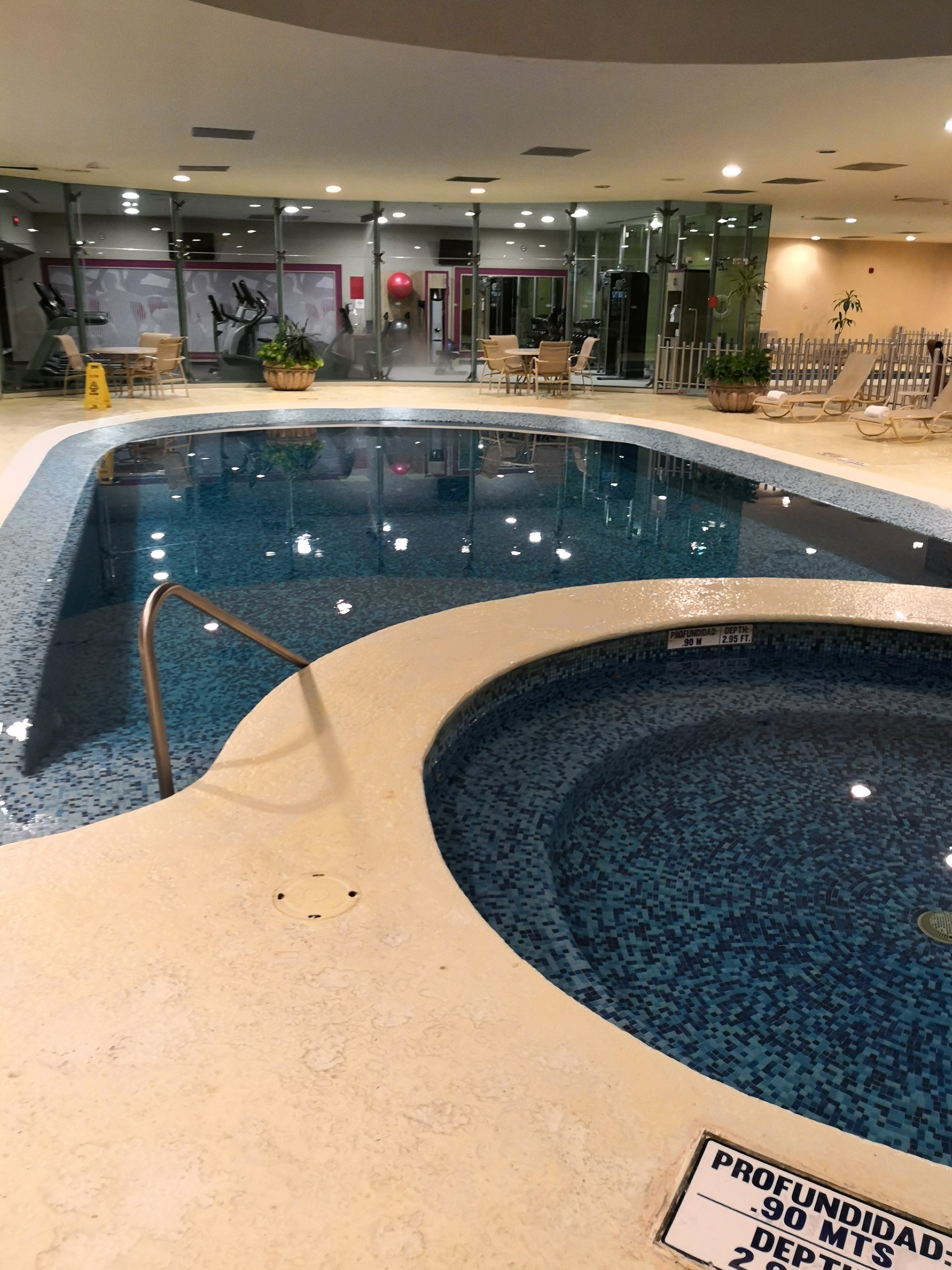 Crowne Plaza Torreon, an IHG hotel-泳池