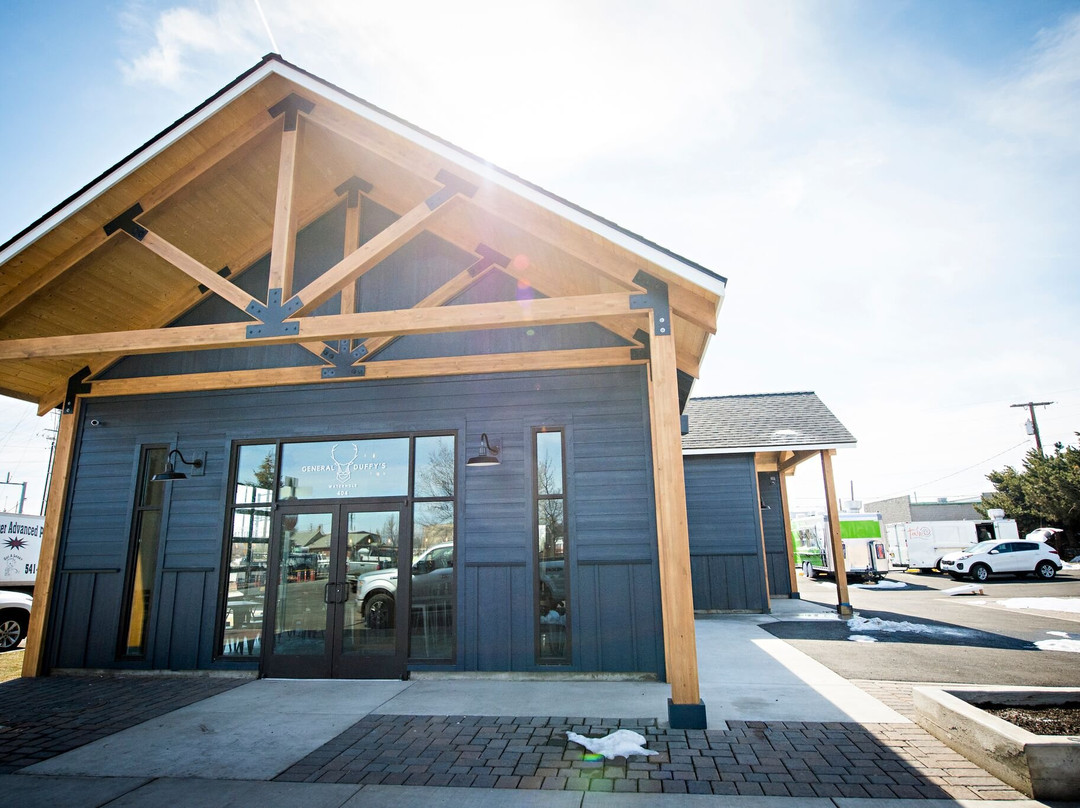 Powell Butte餐馆和美食-General Duffy's Waterhole