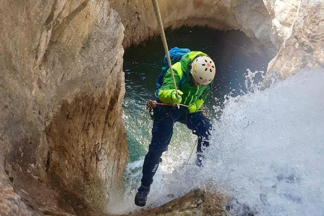 Bow Valley Canyon Tour-坎莫尔必去景点