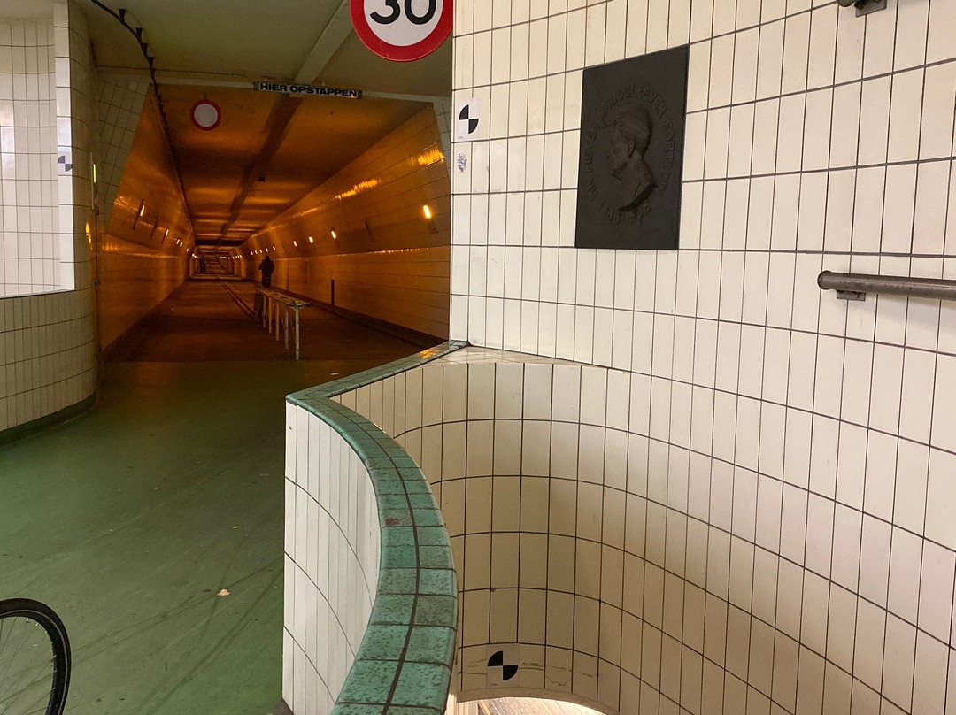 Maastunnel-鹿特丹必去景点