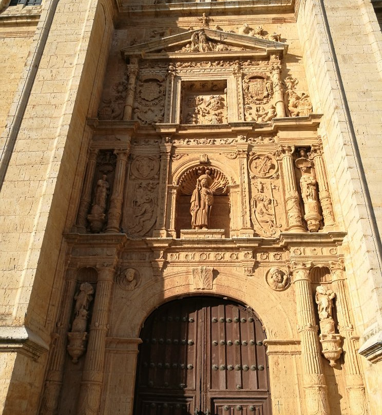 Iglesia de Santiago de Los Caballeros景点图片