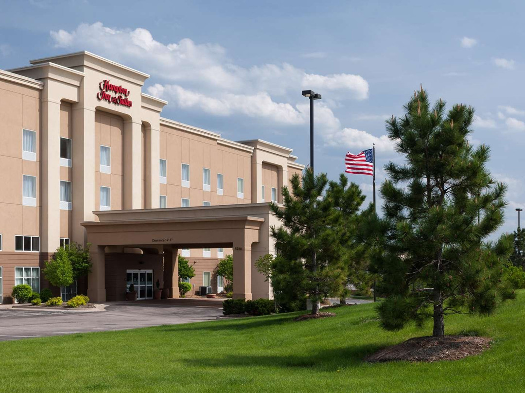 Hampton Inn & Suites Davenport主图