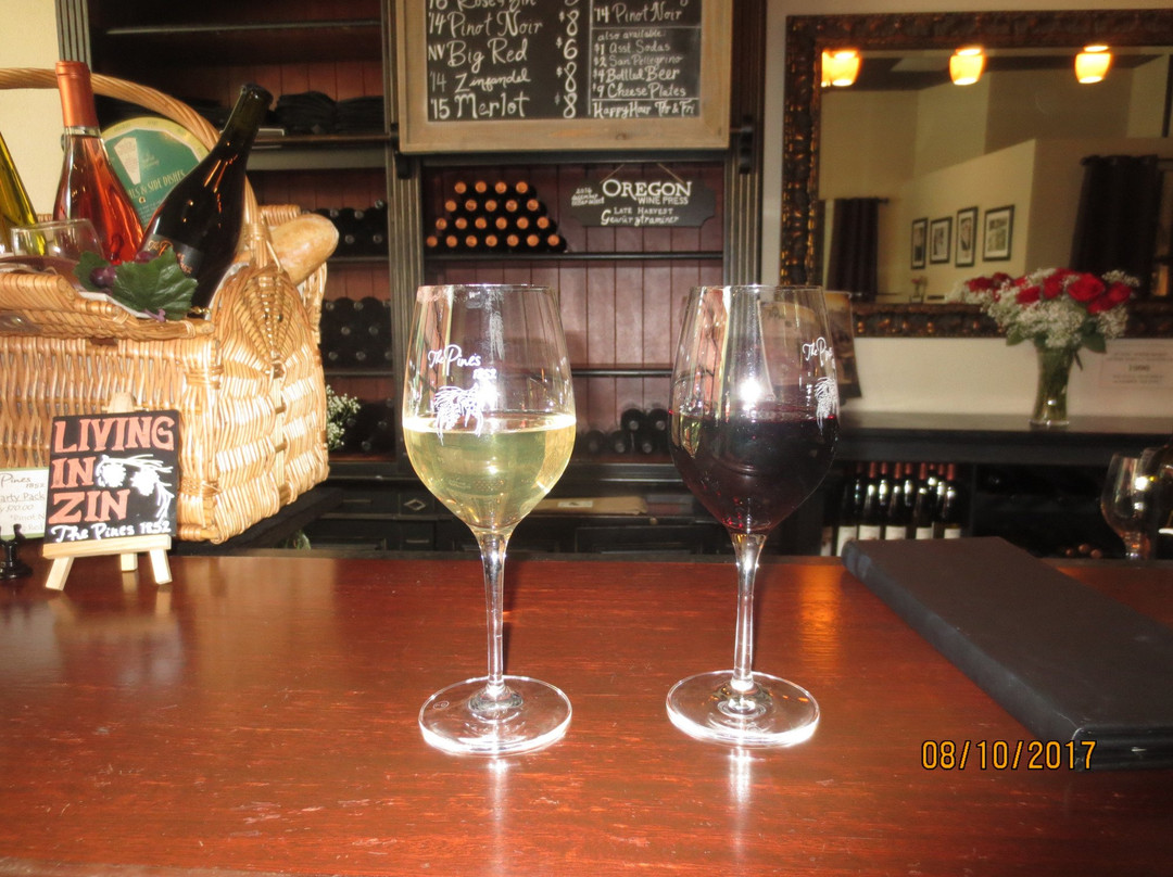 The Pines 1852 Tasting Room-胡德里弗必去景点