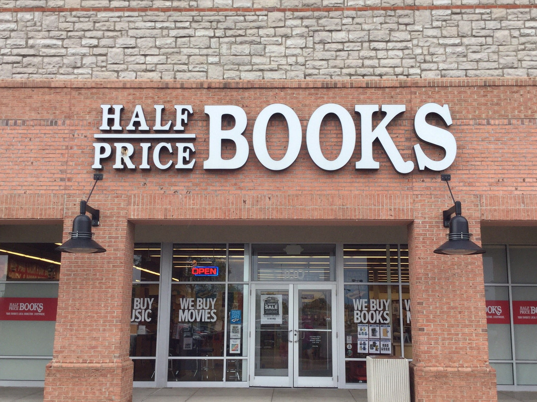 Lewis Center旅游景点-Half Price Books