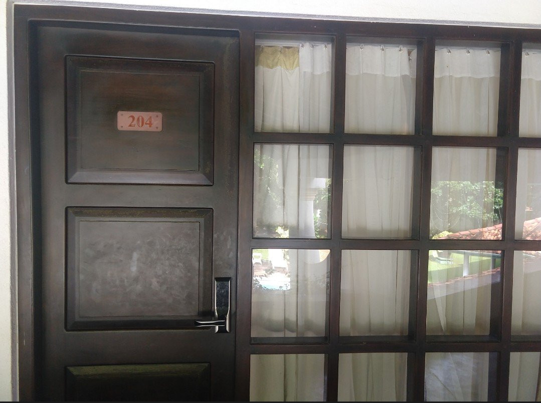 Yoho Beach De Saram Place主图