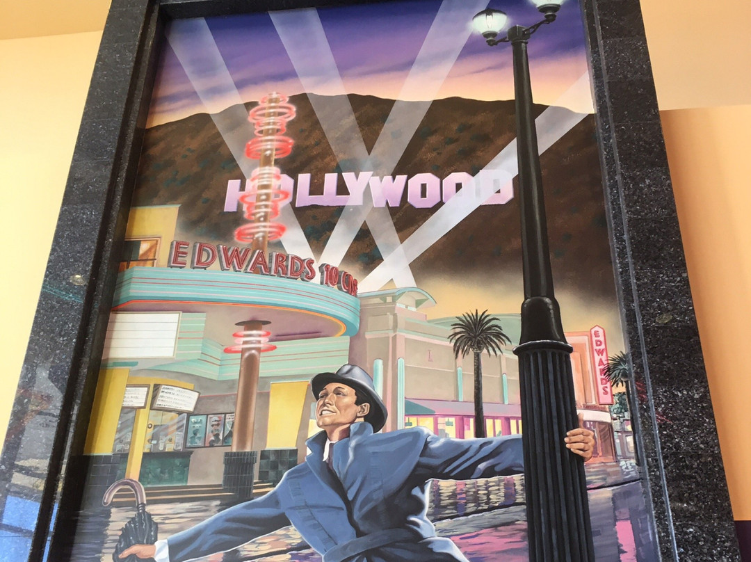 Edwards Brea Stadium West 10-Brea必去景点