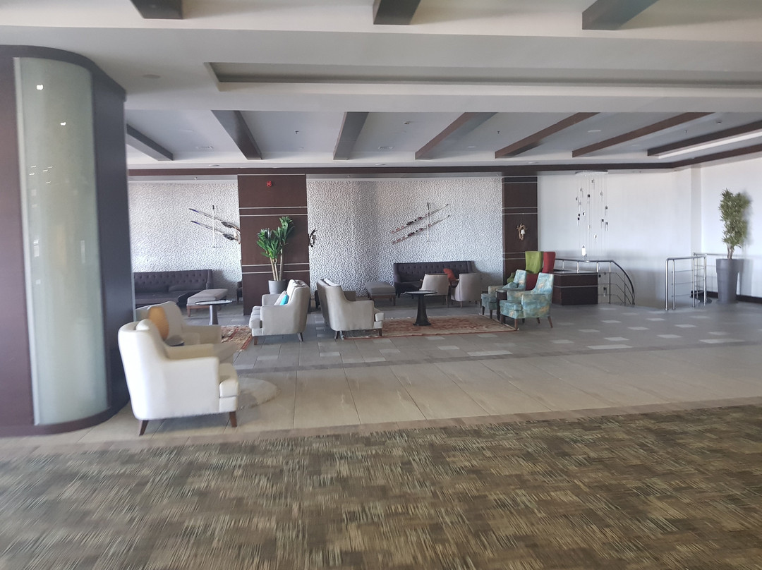 Karinna Hotel Convention Center & Spa主图