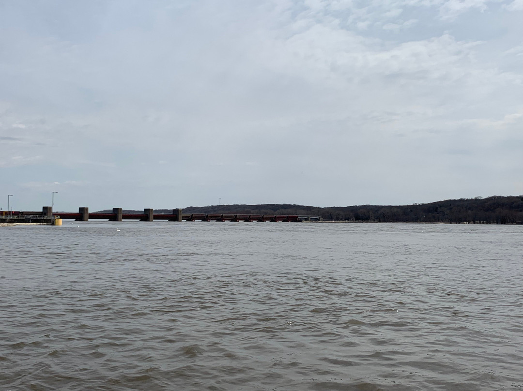 Lock and Dam 14-Pleasant Valley必去景点