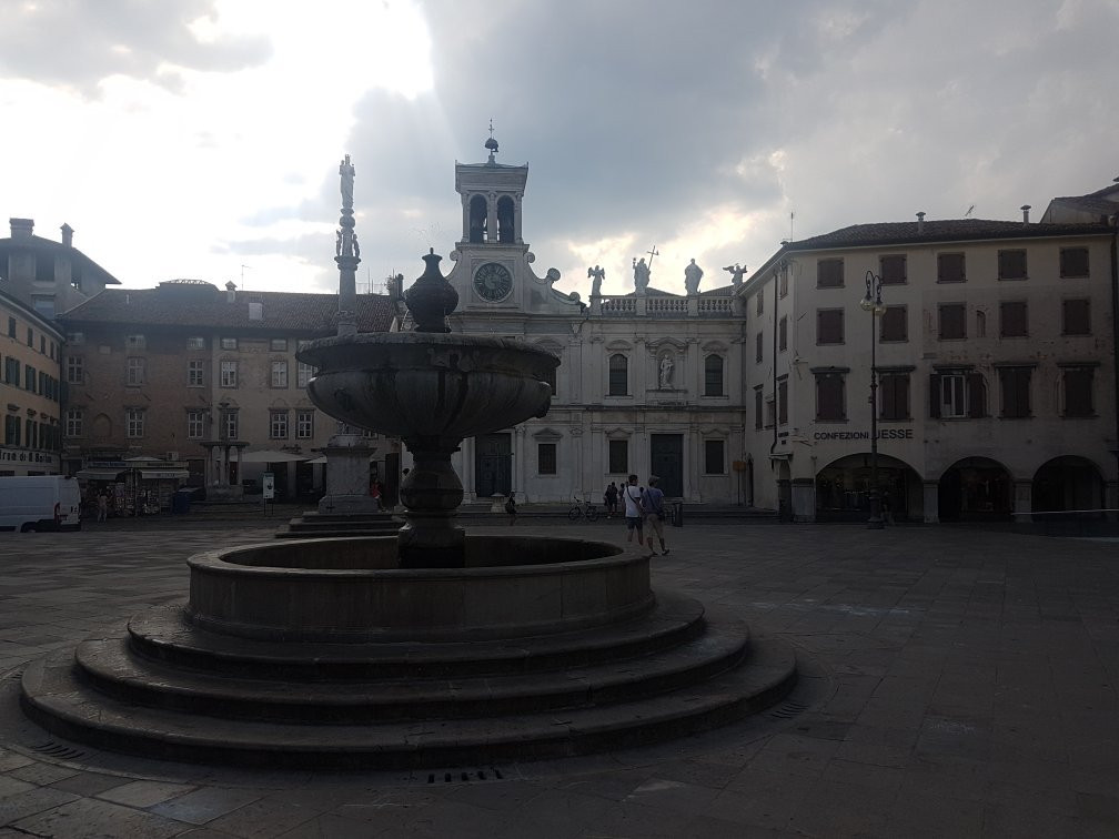 Fontana di Giovanni da Udine (1543)-乌迪内必去景点