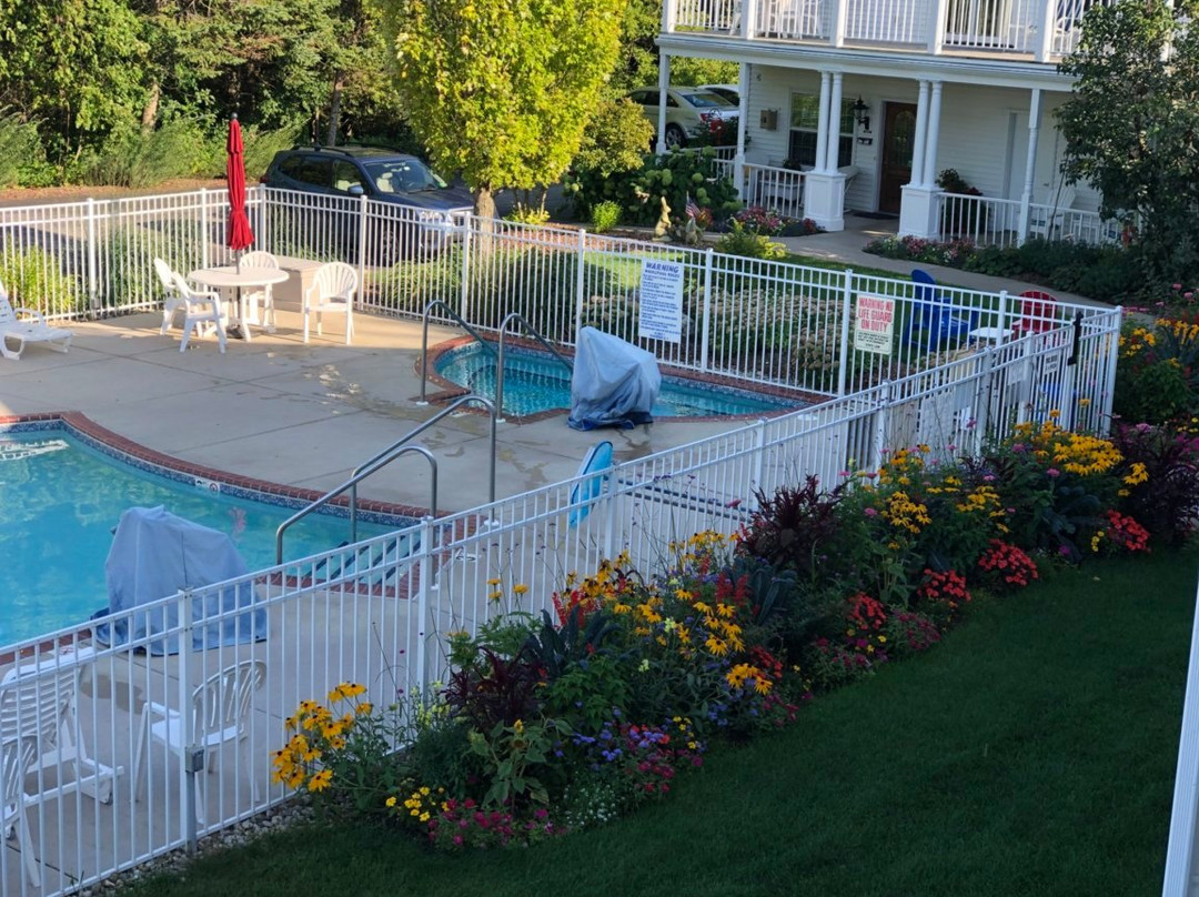 Bay Breeze Resort主图