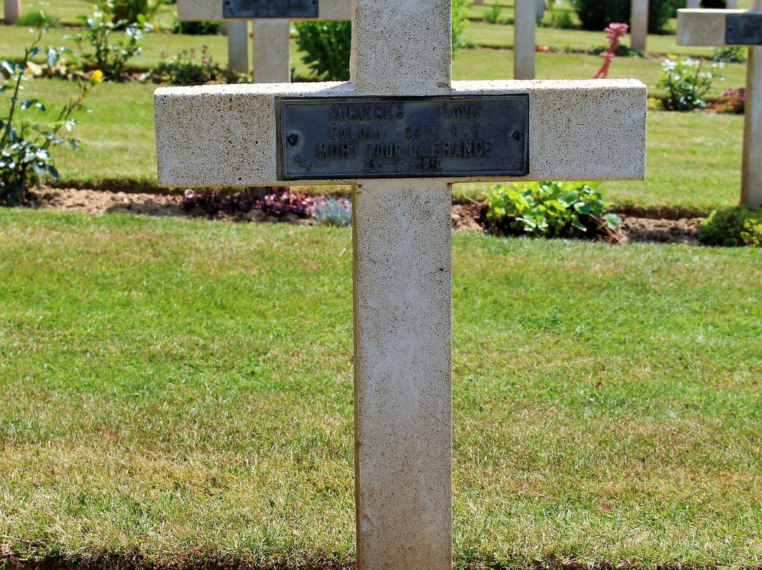 Ecoivres Military Cemetery-Mont-Saint-Eloi必去景点