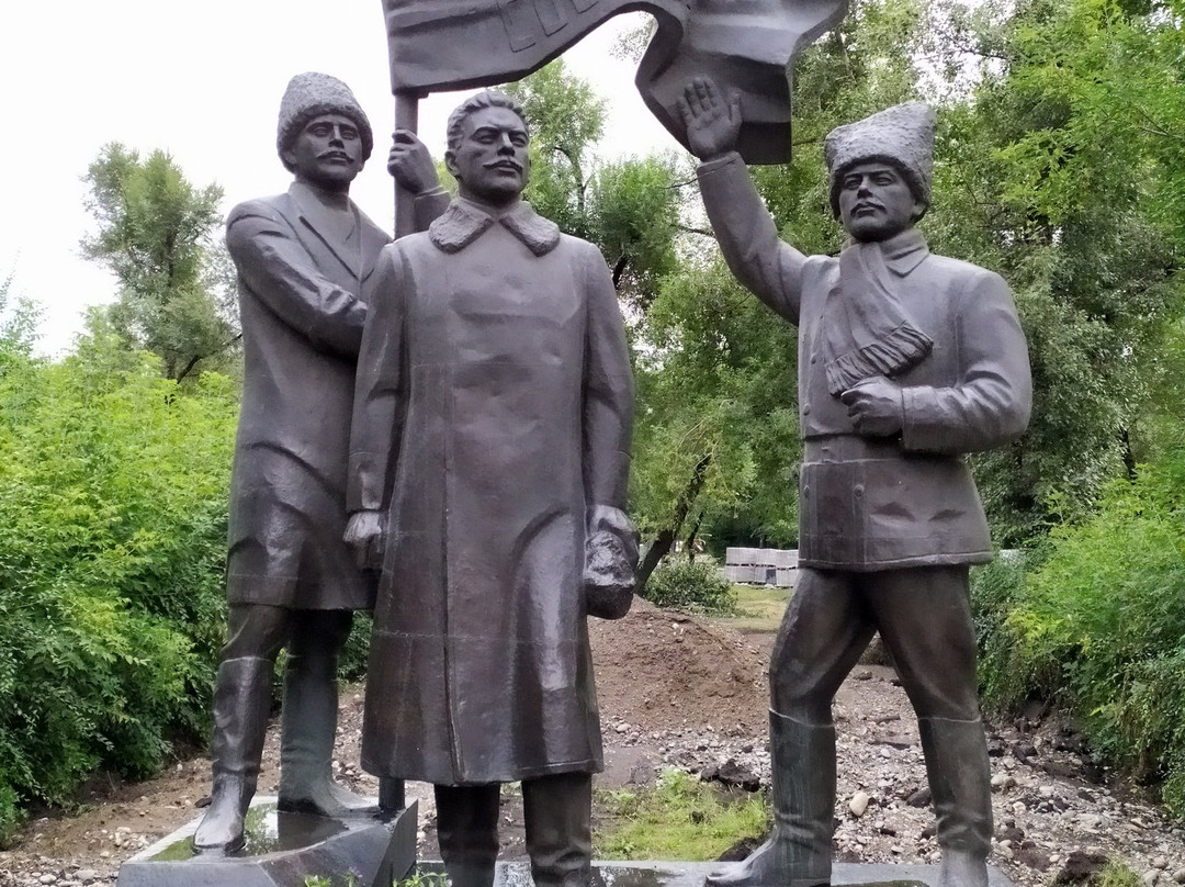 Shhetinkin, Kravchenko And Surguladze Monument-Minusinsk必去景点