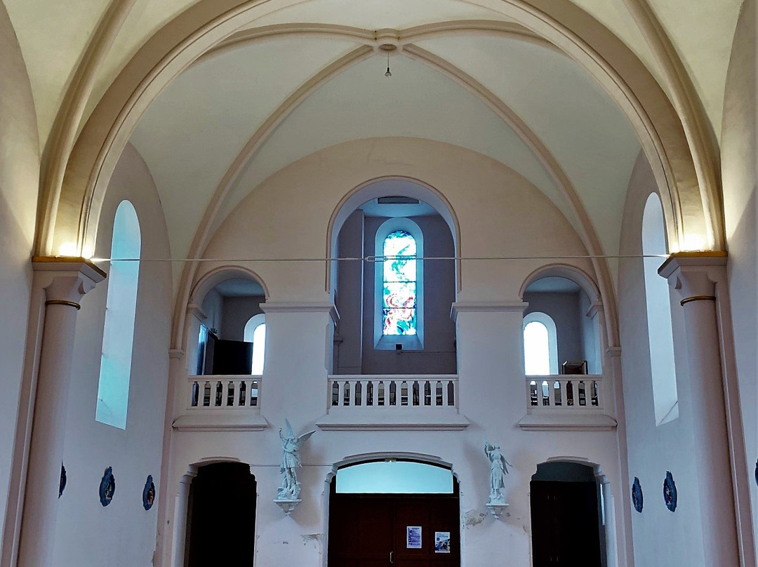 Eglise Saint-Michel-Verrieres必去景点