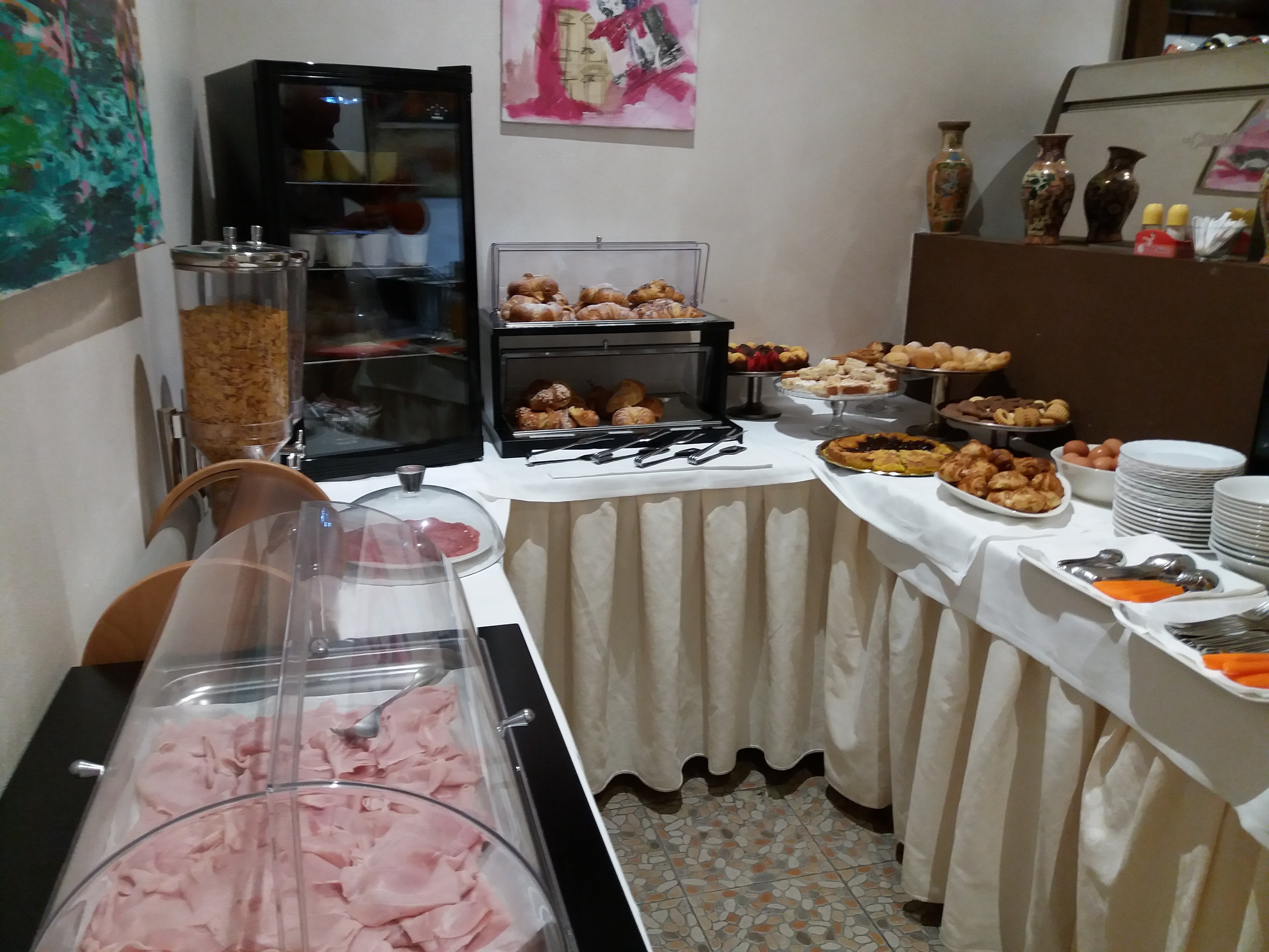 Momi's Hotel-餐饮