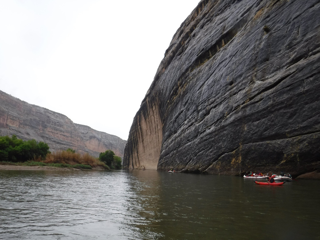 Holiday River Expeditions - Utah River Rafting景点图片