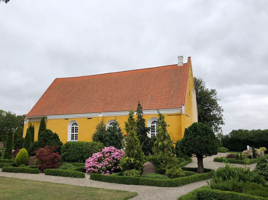 Birket Kirke景点图片