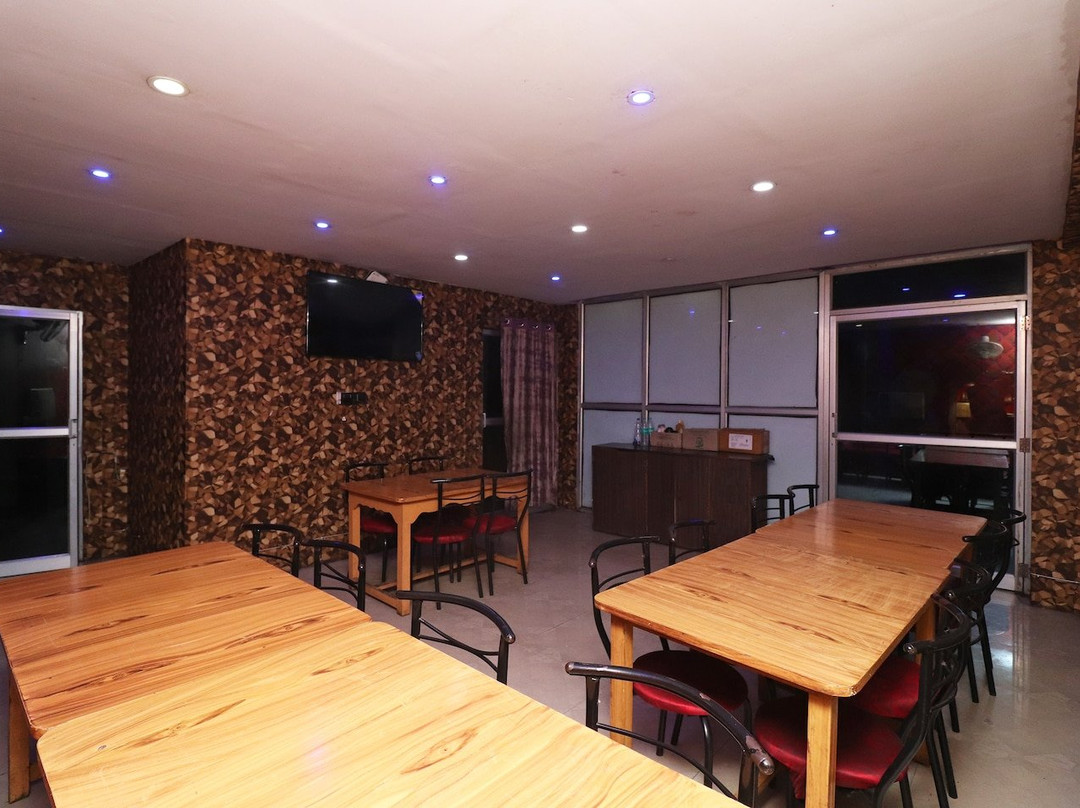 OYO 33444 Hotel Rudra主图