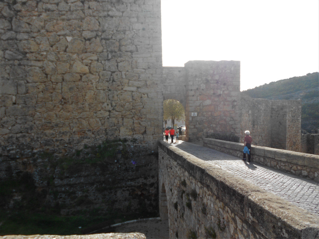 Murallo y Arco de Bezudo景点图片