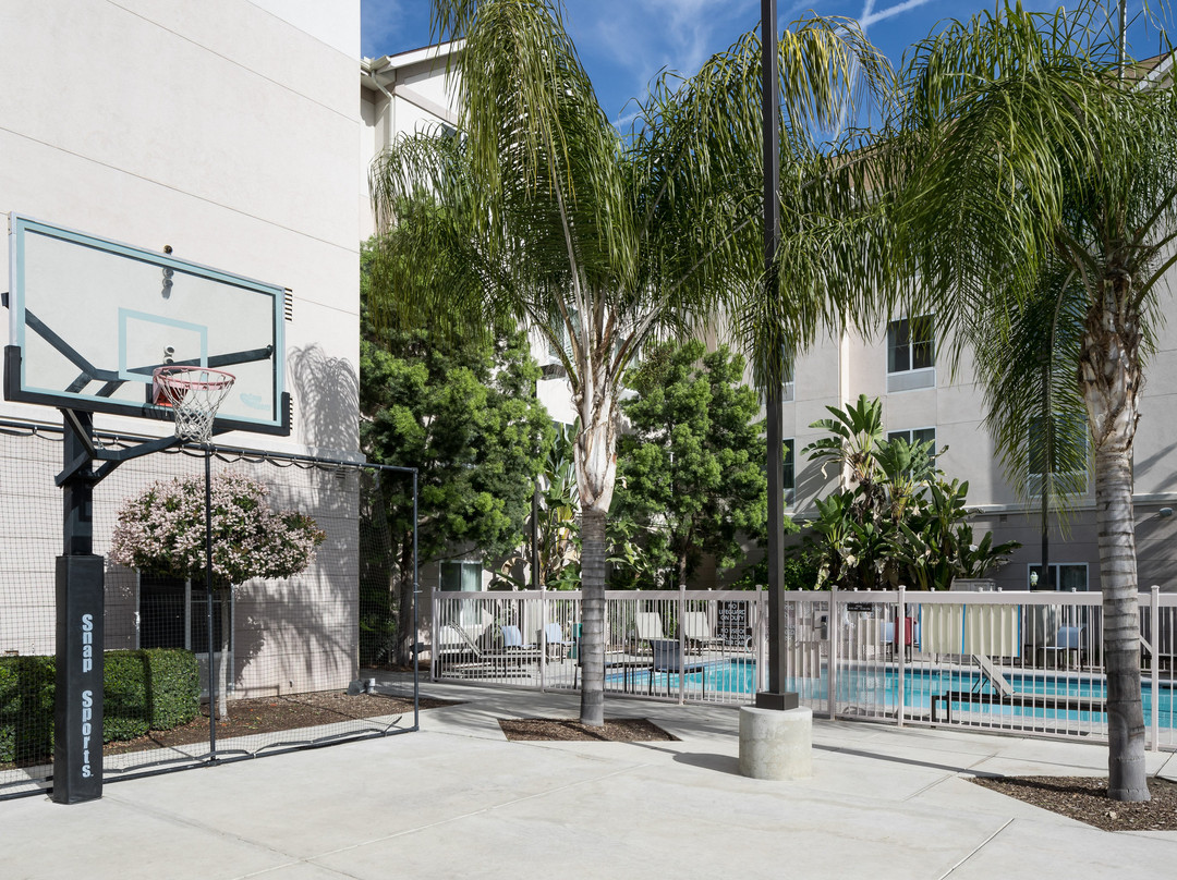 希尔顿Homewood套房弗雷斯诺机场/克洛维斯酒店主图