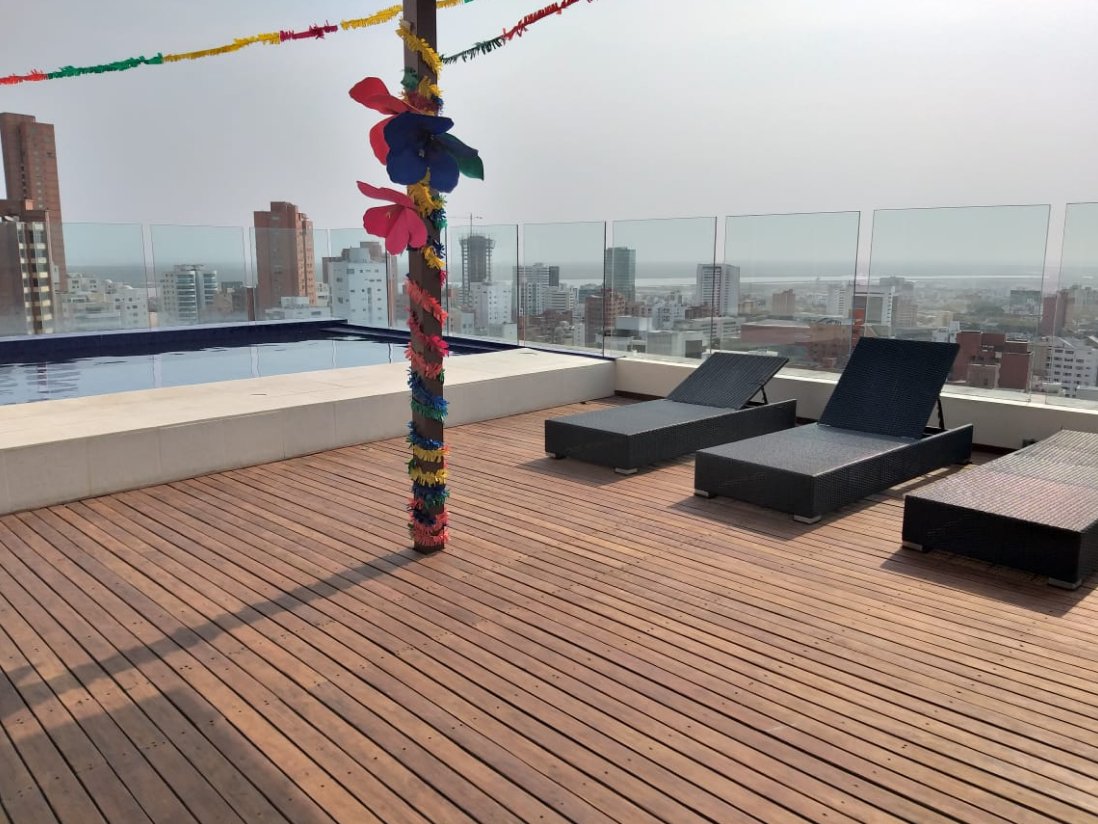 NH Collection Barranquilla Smartsuites Royal-泳池
