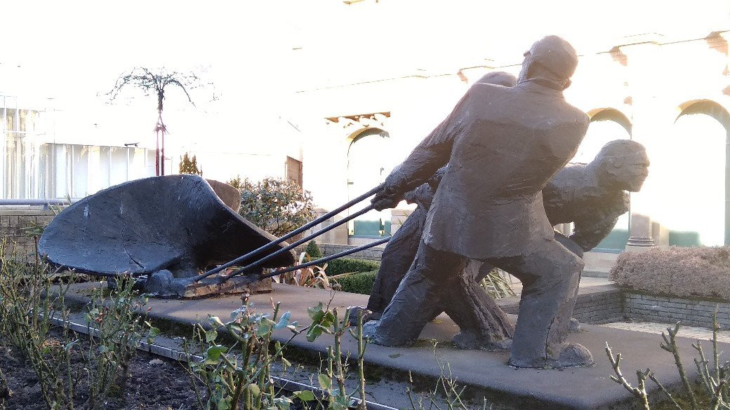 Men of the Clyde Statue-Greenock必去景点