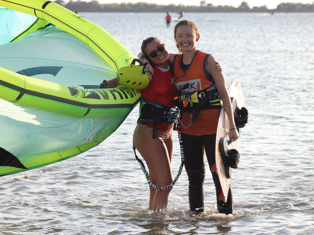 Surfski - szkoła kitesurfingu-马尔萨拉必去景点