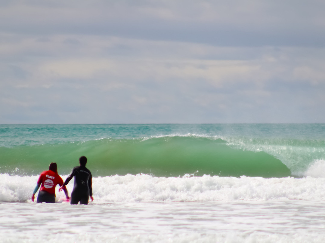 Whangamata Surf School景点图片