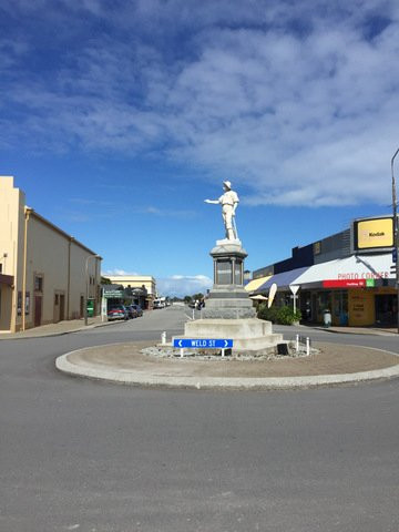 Pioneers of the Frontier Statue景点图片