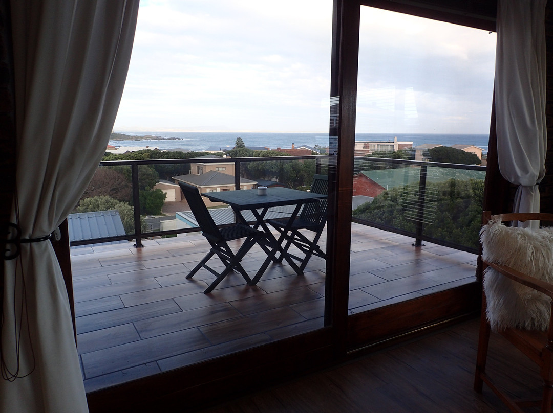 White Shark Guest House主图