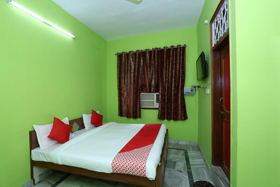 OYO 12133 Hotel Shanti主图