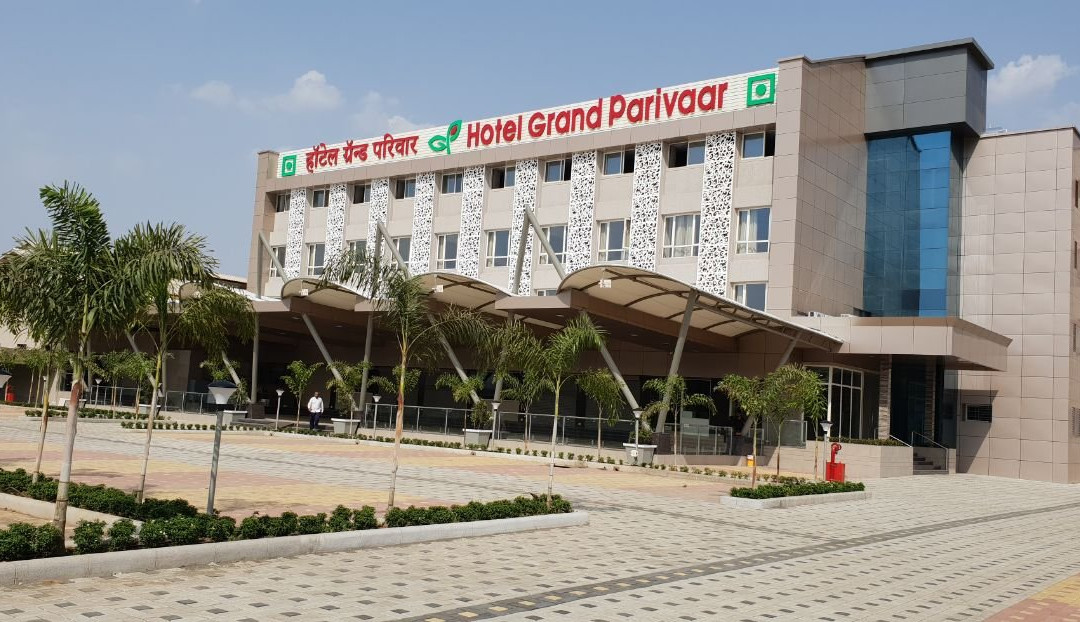 Hotel Grand Parivaar主图