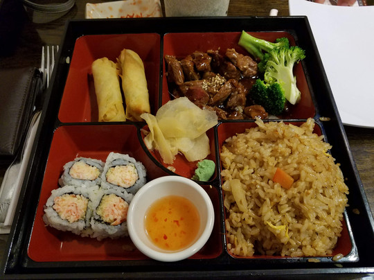 Salem餐馆和美食-Sakura Sushi & Grill