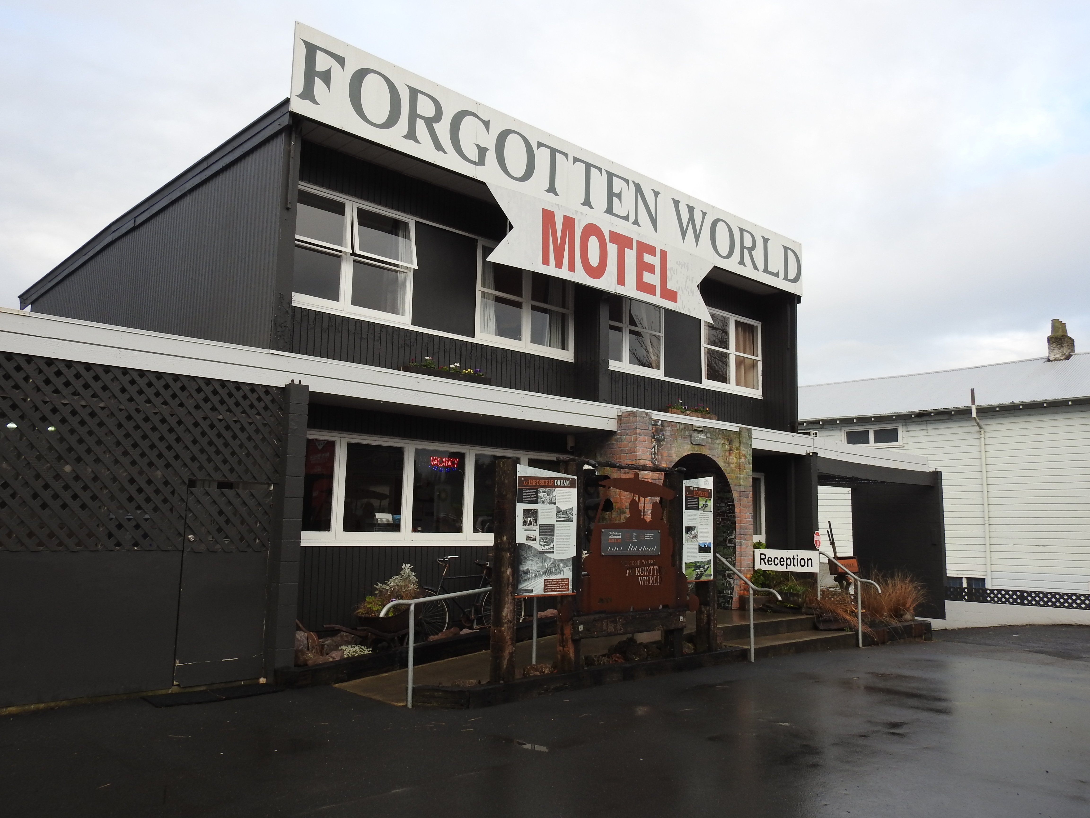 Forgotten World Motel-浴室
