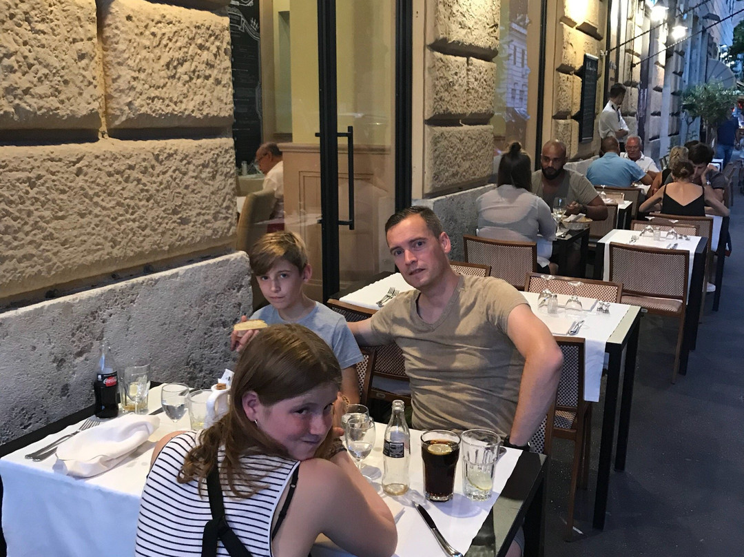 米尔霍姆旅馆
