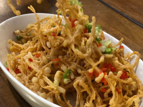 Ban Mai餐馆和美食-Kaowlaor